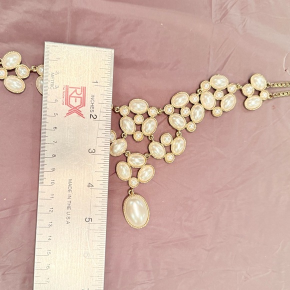 Amrita Singh White/Gold Statement Necklace with Pearl Stones MSRP $145 - Picture 3 of 6